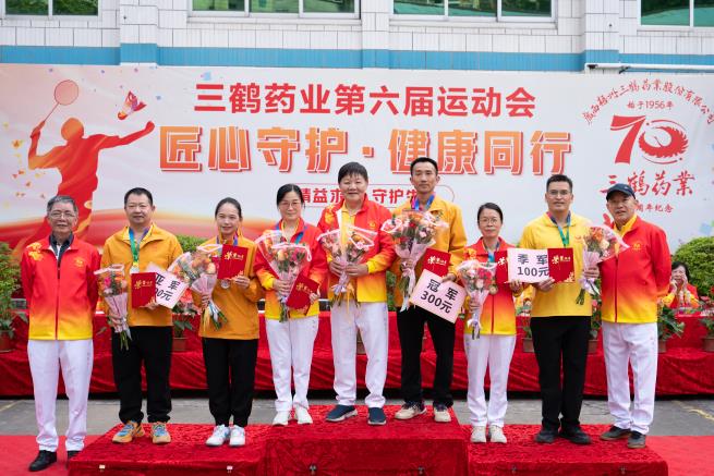 NIE_3003.jpg NIE_3003.jpg